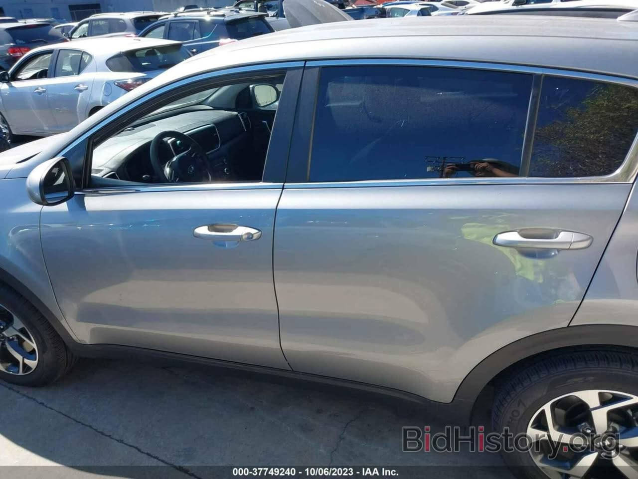 سلام عليكم  كيه سبورتج موديل 2022 السياره كفاله عامه من الدعامية للدعاميه السياره نص فول حجم المحرك 2500 أمريكي الاستفسار ع رقم *********** وبي واتساب هم سعرها كلش مناسب السياره رقم بغداد باسمي تحويل ثاني يوم
