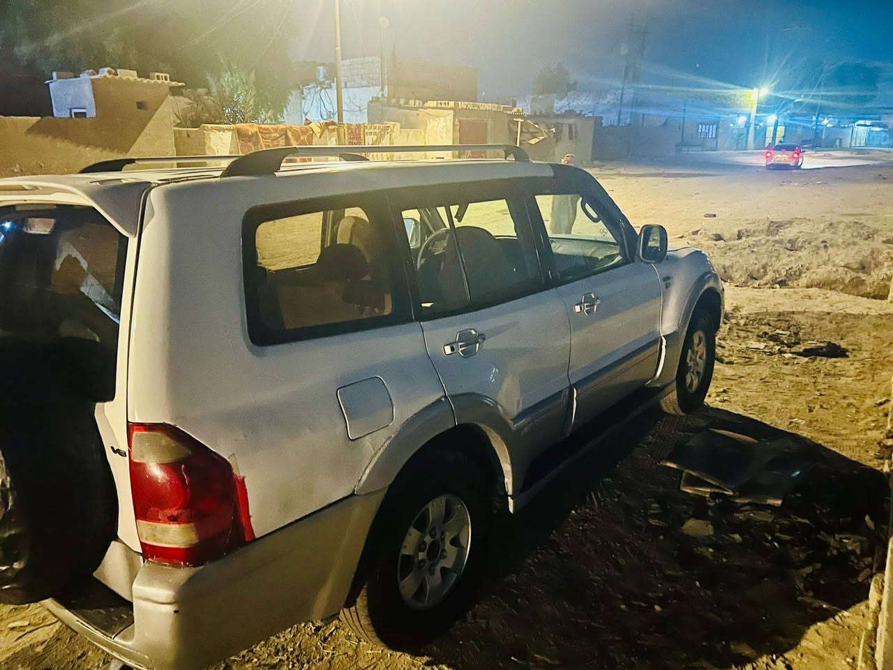 السلام عليكم باجيرو حبتور موديل 2007 محرك 3000 گير محرك جدد تخم تاير حداديه كلهة جديدة بيع او مراوس حسب لقناعة السعر 45 مانندل راعيهه ابيعهه الك ادوات
رقم الهاتف: ***********
 العنوان البصرة
