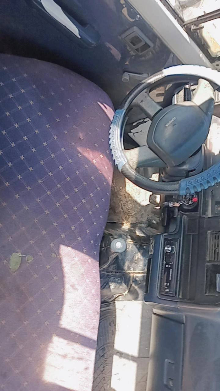 سلام عليكم بيكم للبيع موديل 98 سنويه باسمي بي صرف قليل   سعر 45بيه مجال
مكاني كركوك
رقم موبايل ***********
