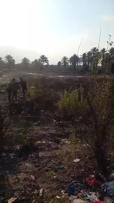 سلام عليكم عندي دونم منطقه كوريش كامل الخدمات تبليط كهرباء ماء نت مولد سعر٤٥وبي مجال ***********
