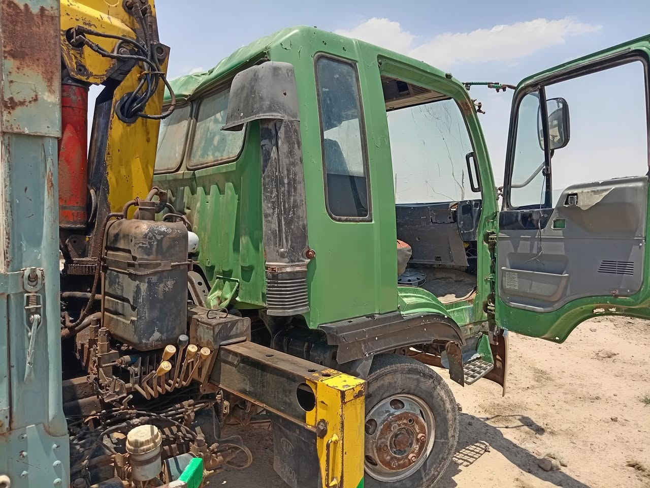 كرين هينو كلك بدون رقم البيع مكفوله محرك وكير وكسن وشاصي وجك السعر 75 جماعت 50لاتخابر عاد نشر بسبب الوعود الكاذبه ***********♕***********

