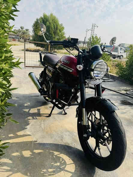 سلام عليكم دايوان لايتي موديل ٢٥ صار ٢٠ يوم من طالعة ماشية١٠٠ كيلو بعدهة عل سحك الدراجة بعدهة بالجيس زيرو مكفولة كفاله عامة اوراق سكنر يعني سحب سعرهة ١٥٥٠ وبيهة مجال مكاني ديالى ***********. متواجد خاص
