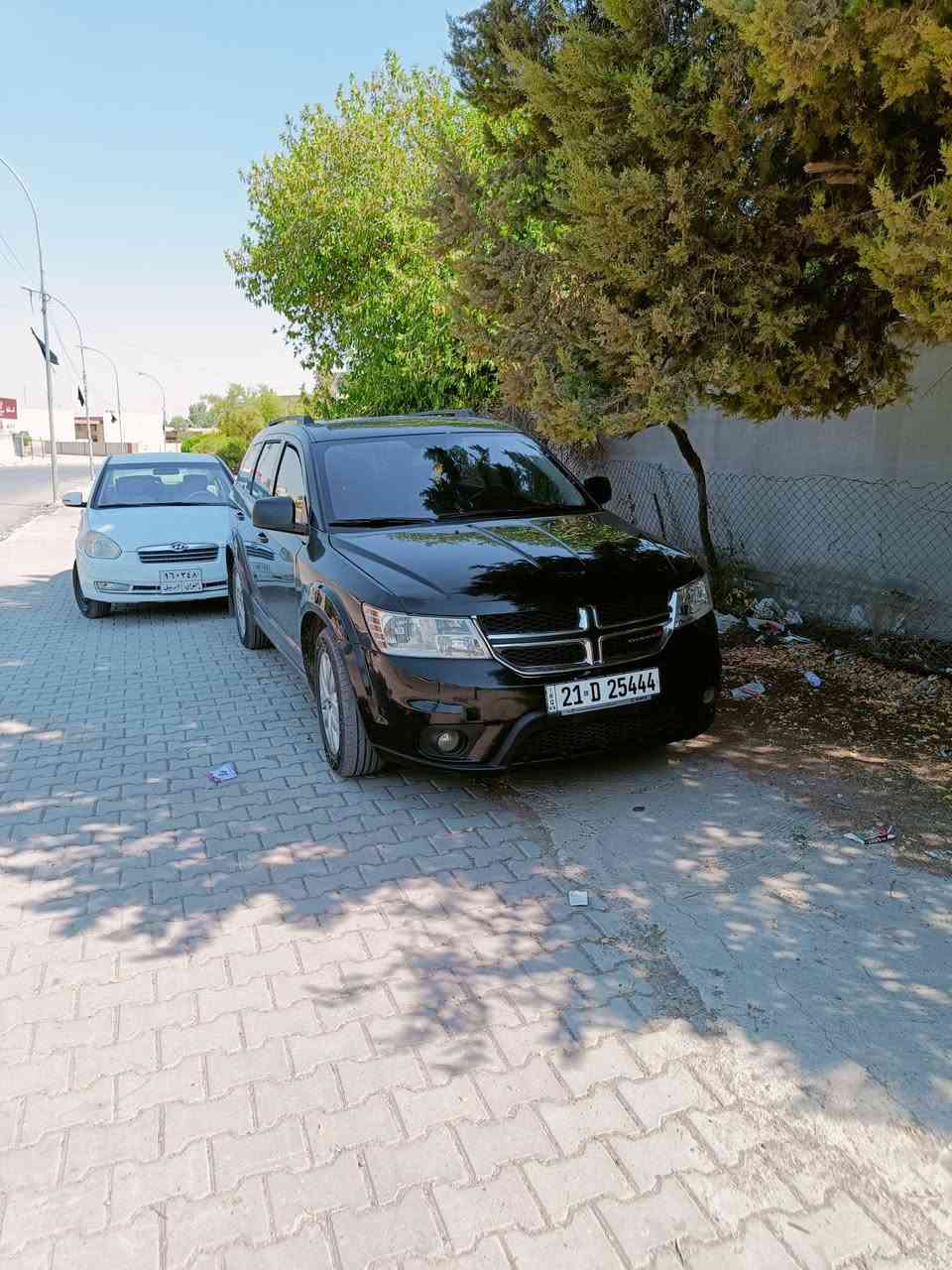 السلام عليكم
قدر الله وماشاء فعل والف الحمدلله ودفع الله ماكان اعظم 
سيارة اكسنت موديل ٢٠١٠ سويت بيها حادث وهاي صور الحادث 
السيارة مكلوبة سابقا (متچاية) القمارة متعدلة 
السيارة بأسمي 
السيارة قبل الحادث تبريد ثلج 
تدفئة شغاله 
محرك وكير بالشرط 
تسحك بانزين عادي بدون ادفانز 
خليت صورها قبل وبعد الحادث 

اريد ابيعها ع حالها 
السعر ٤٨$ 
الشراي فقط يتصل ***********
