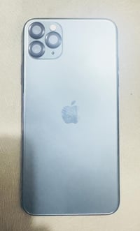 آيفون ١١ برو ماكس • بطارية ٨٤٪ • كسر بالطرف