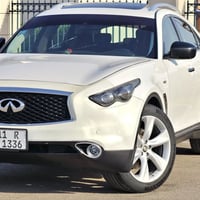 انفنتي XF50S • ماشي ١٤٦ الف • V8 ٣٩٠حصان