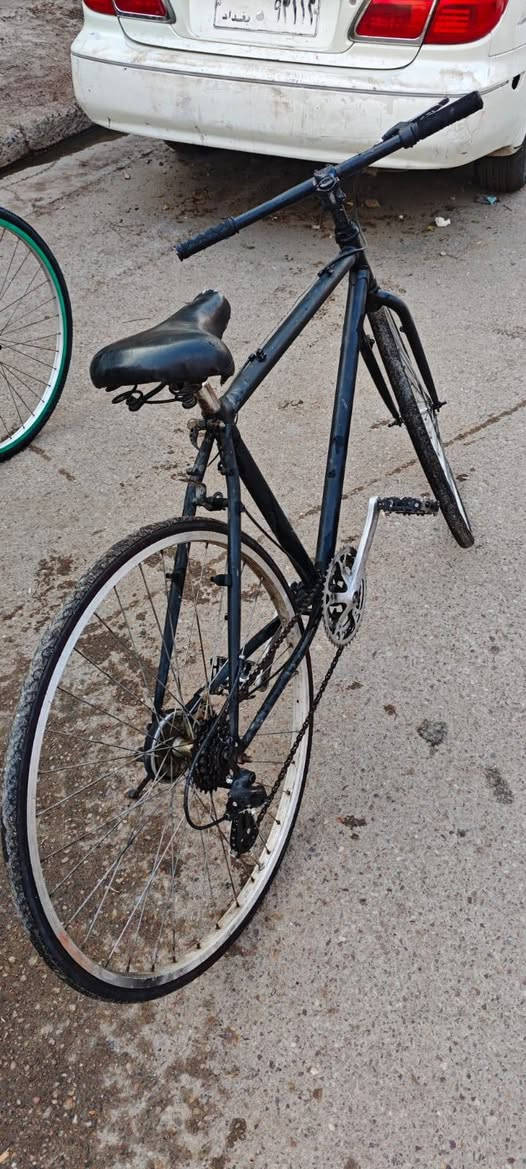 سلام عليكم بايسكل c700 متروك
بنجر امامي وعكرب يفلت مرات يعني تصليح ما يكلف (7) الاف
سعر 40 بي مجال 
مكاني البياع الرسالة الثانية 
للتواصل ***********
ملاحظة الباسكل مصبوغ
