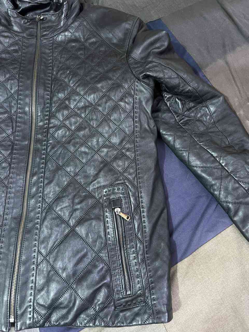 جاكيت جلد طبيعي رجالي
القياس: XL 

السعر: 20 الف مع التوصيل

تتوفر خدمة توصيل بغداد و جميع المحافظات

للحجز خاص او واتساب ***********
