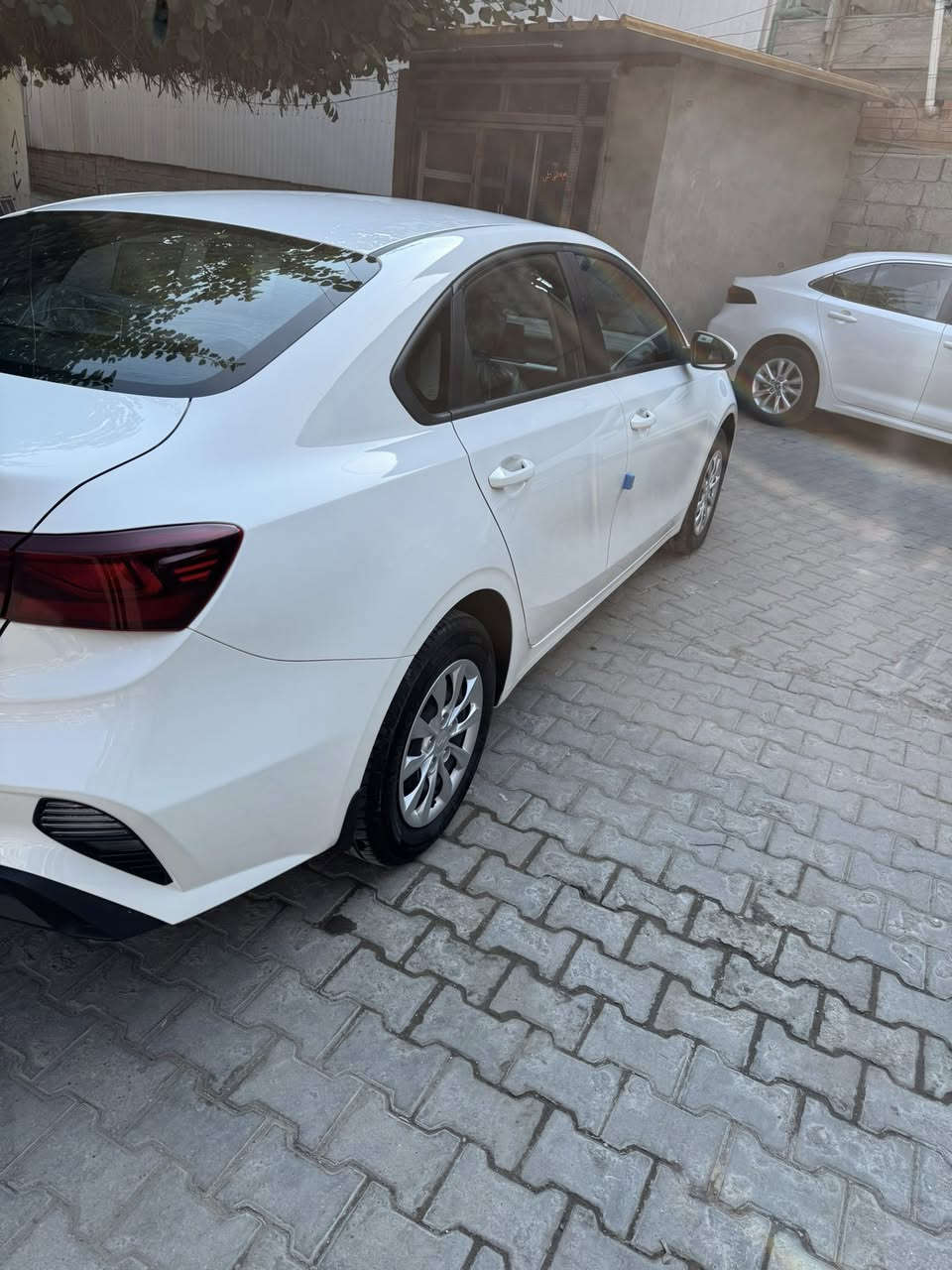 سلام عليكم سيراتو خليجي مكفولة كفاله عامه 2024 زيرو ماشية 4700 مواصفات عادية السعر 188 مكاني بغداد الكاظمية الرقم ***********‬
