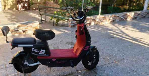 ماطور شحن نضيف وجديد
المكان القيارة السعر 250 وبي مجال 
***********
