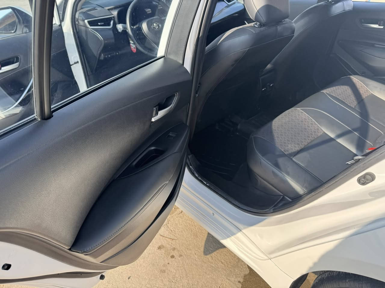 كورلا  ٢٤ ماشيه ٤١ الف
***********
