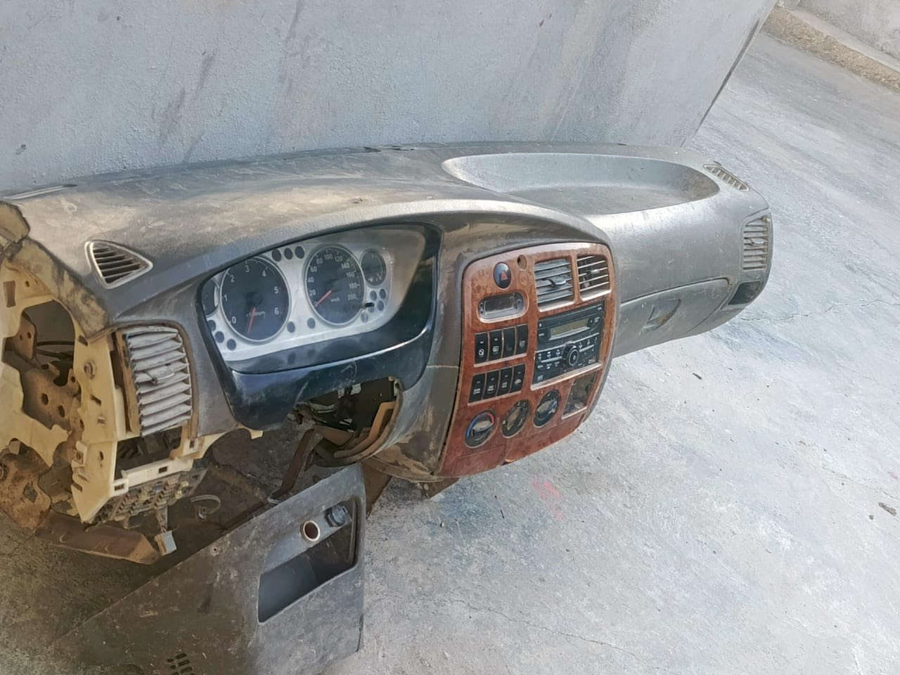 غراض بريجو منغولي او عادي
دشبول منغولي 75 وبي مجال 
لاستيك باب يمنه ويسره 15 الف 
شباك بريجو عادي 10 الالف
كفر دشبول عادي 10 الالف
فلنجات حاويه اصليات 50 الف 
قبق كاز زوج ب 5 الالف
بنيد ولغوده منغولي 30 وبيهن مجال
دبة ماي وجف باب سلايت ع عشره القطعة 
فرام ممه بريجو عادي 40 وبي مجال
زوج جكات جنط 20 الف
قبق شوته جديد  20 وبي  مجال 
كفر دشبول عادي 10 الالف
ذراع باب سلايت 10 الالف
زنون ثلجي كشاف دعاميه عام 25 وبي مجال


**إذا كنت صاحب هذا الإعلان وتريد حذفه لأي سبب، رجاءا أرسل رسالة إلى الدعم الفني**