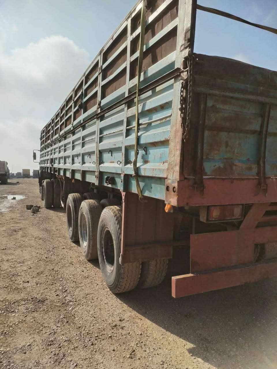 عربانه بلوم للبيع 
ثلاث دناكير ***********
