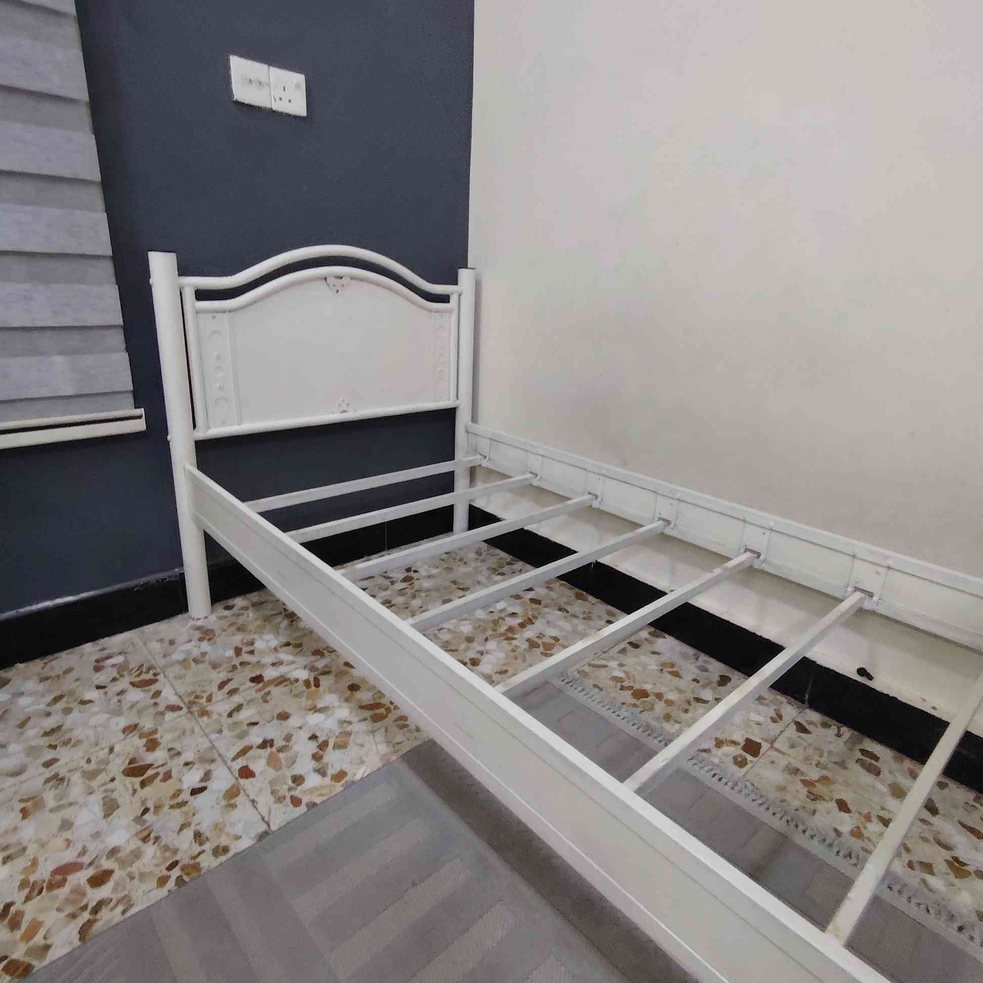 سلام عليكم 
عندي جربايتين ام النفر للبيع 
حجم 180×80
السعر الوحدة على 50 وتصير طابقين 
نظيفات جدا اي خدش ماكو استعمال بسيط 
للاستفسار ***********
               ***********
