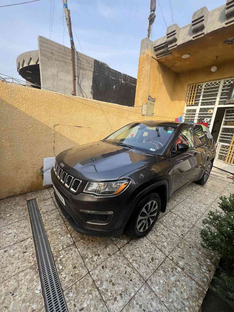 سلام عليكم جيب كوباس موديل 2018 سياره نضيفه رقم جديد هزه جديده ترهم مراوس حسب القناعه او بيع مكاني بغداد حادث بنيد جاملق *********** السعر على الخاص او اتصل
