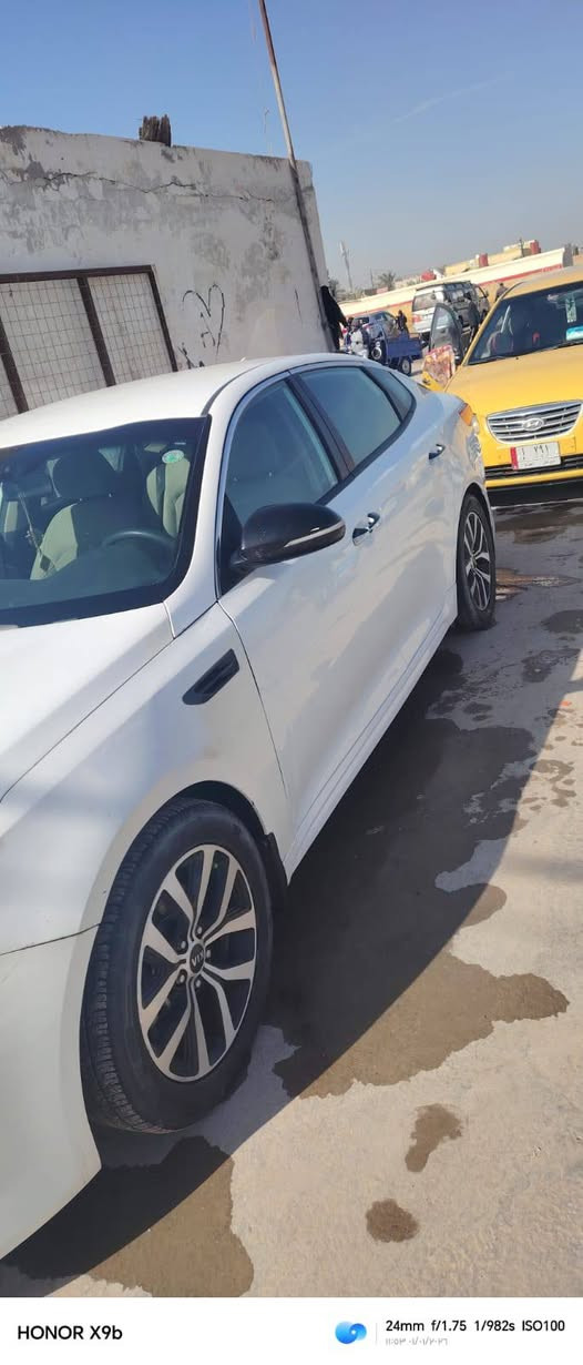 سلام عليكم اوبتما موديل 2018 وارد امريكي ضرره موجود بصور السعر 130 ورقه مراوس إذا اكو حسب القناعه الاتصال ***********
