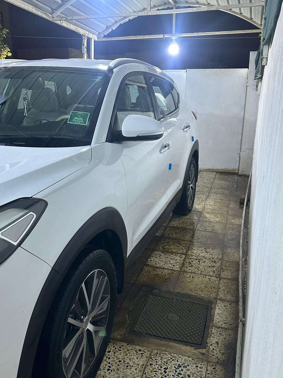 هونداي توسان (2017)🤍🔥
وارد خليجي 🇰🇼
💯سياره حلوه ونضيفه وجاهزه 

🚗 كفالة صبغ وتبديل ومعجون
🛠️ كير ومحرك شركة شرط
⚙️ نص فول
🔢 رقم بغداد إنكليزي جديد باسم السيارة
🗓️ سنوية لغاية 2030
📏 ماشية 63,000 كم حقيقي
🪞 مرايا شفط + إشارات بالمرايا
🔑 سويج عدد 2 شركة
💡 LED نهاري
📷 كاميرا خلفية بلادية
⭐ باقي مواصفات التوسان المعروفة
📑 سونار كامل مدمج داخل المنشور

📮 السـعـر ✅ لايك و تعليق يصلك بالخاص 📩

مكان تواجد السيارة: بغداد الحرية
رقم صاحب📱 السيارة: ***********
مكلف بالنشر اتصل وبخدمتك
