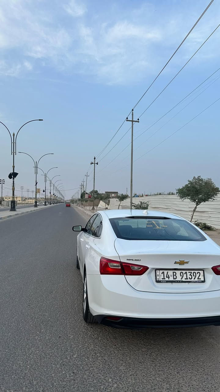 ماليبو ٢٣ lt معوقين بصرة 
وارد امريكي الحادث موجود بالصور 
مواصفات lt معروفة 
سعرها ١٣٥ وبيها مجال 
***********
