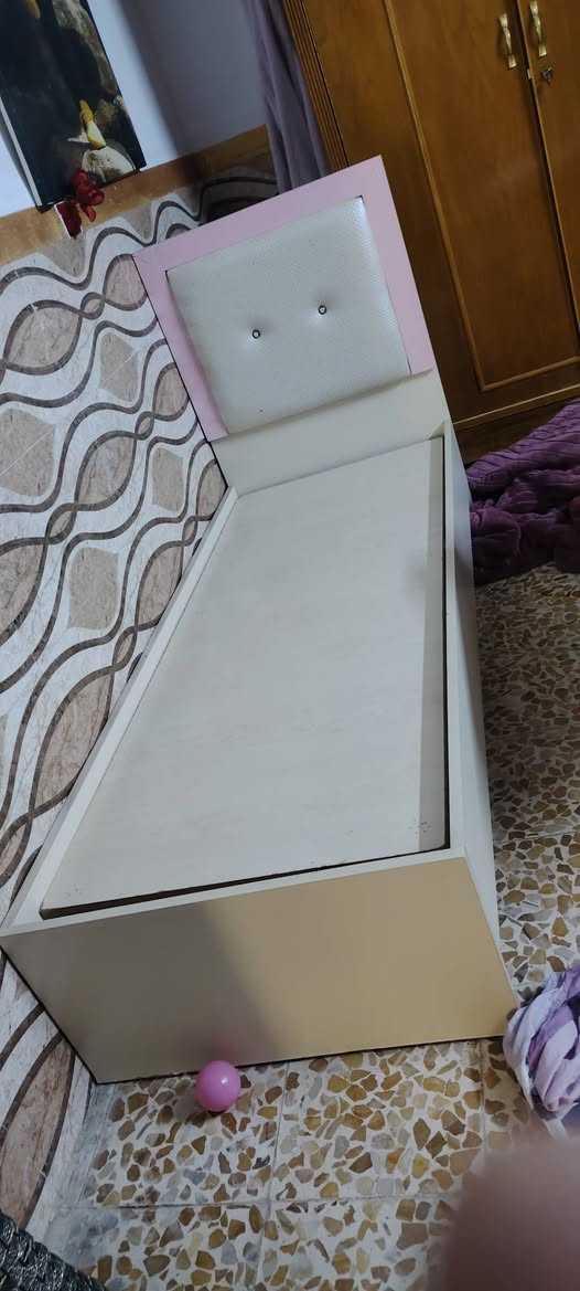 السلام عليكم تخت تركي نفر اسفلو شرط خشب ثكيل شرط بس الكشر جديد  تركي 60 الف   *********** بي واتساب
