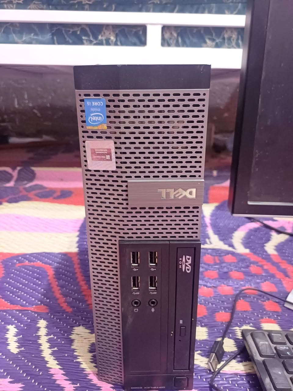 حاسبة optiplex 9020 
المعالج i5 
الرام 16 
مع شاشة حجم 19  
مع كامل الملحقات 

السعر 100 الف قفل 
المكان البصرة الكباسي
رقم الهاتف ***********
