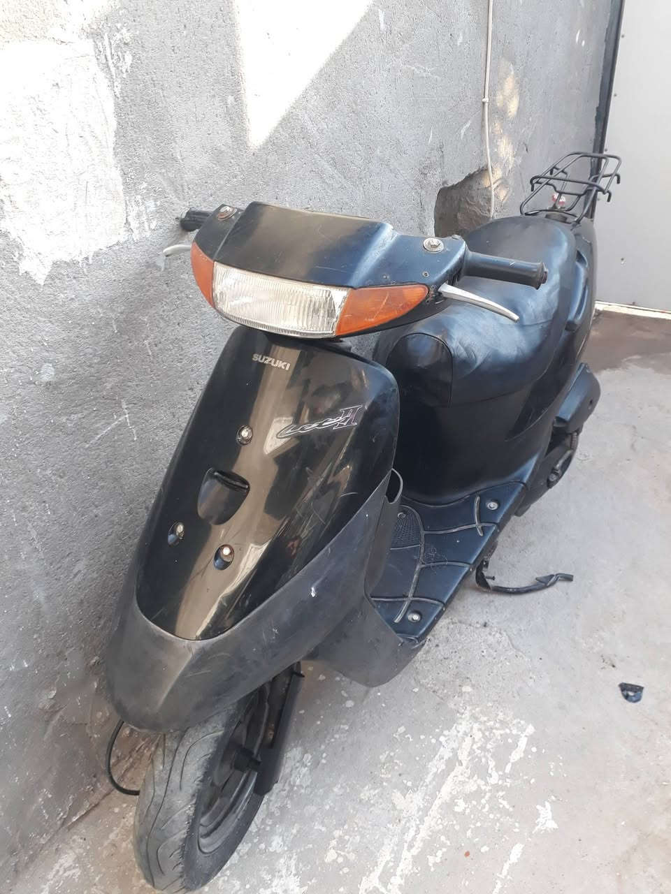 دراجه ساسوكي للبيع سعره ٢٠٠الف وبيه مجال عوزه بس عينه والشراي يتصل على الرقم ***********
