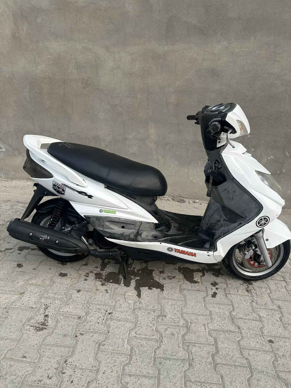 السلام عليكم سكنس فحل ياباني نوزل خطين ام الحساس دراجه ما بيه كل نقص شغل وطلع سلف هندر بكل وقت دراجه نظيفه كلش الدراجه مفتوحه مجرد تزويد 59 مكينه تخبل السعر 750 وبيه مجال بسيط الرقم للاستفسار ***********
