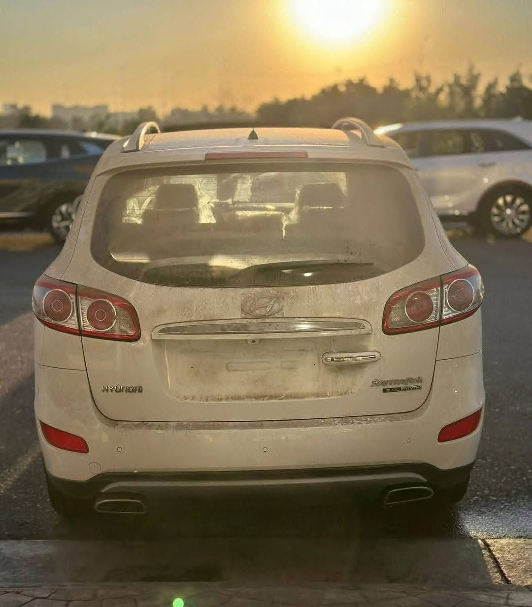 هيونداي سنتافيه 2012 زيرو 0 صفر كيلومتر 
مخزنه السياره بعدهه بتراب الشركة الوحيدة بالعراق 
فول 1/1 اعله فئه بل مواصفات 
محرك 6 سلندر 
فورويل دفع رباعي 4x4
السياره زيرو متروكه 
رقم بغداد دولي هزه 
وسنويه جديده 
🔴 السعر 💵 علق يوصلك سعر السيارة ✅
السعر :: اطلبه بالتعليقات يصلك خاص 📩


**إذا كنت صاحب هذا الإعلان وتريد حذفه لأي سبب، رجاءا أرسل رسالة إلى الدعم الفني**