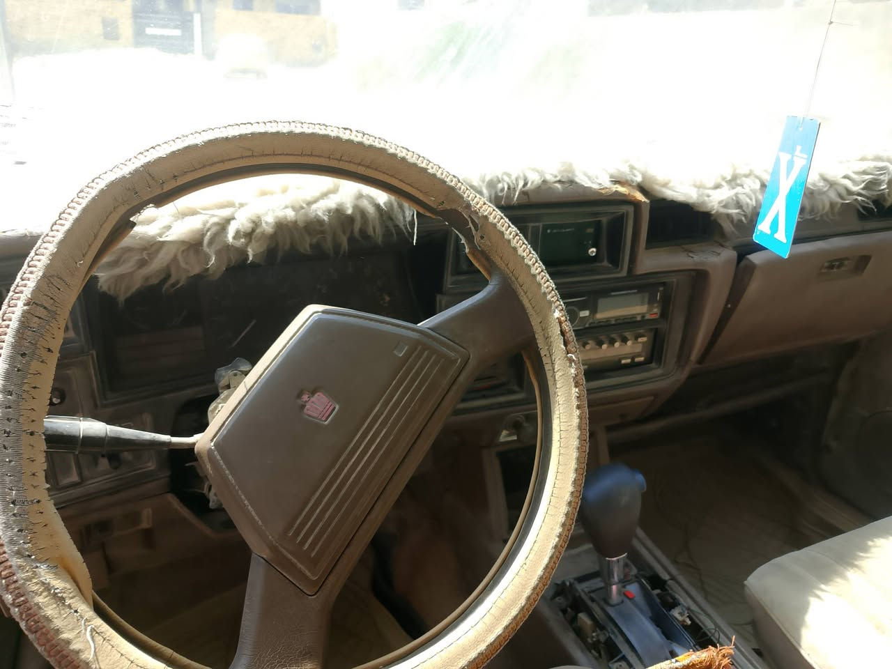 سياره سوبر كراون سعر 23وبيه مجال رقم قادسيه العنوان ديوانيه سنويه 31دخله هزه رقم ***********

