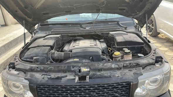 يا الله 

للبيع او مرواس رانج روفر2009

كير او محرك 8 سلندر نظيف ممفتوح برغي بي

1_ محور دبل و لوي 

2_ فول مواصفات

3_كشنات جلد

4_كشنات كهربائيه 

5_حساسات امامي خلفي

6_لايت زينون عدسه بلادي لايت زنون عالي

7_داخل بيجي

8_سلايد روف 

9_شاشه 

10_كشنات تدفه تبريد

11_مكفوله من الحادث صبغ بنيد فقط 

12_ويل كب تخم بي فطر ومصلح

13_تخم تاير نظيف

14_داينمو جديد

15_باتري جديد

16_منضومه بانزين مامفتوح بيها برغي 

17_بلكات الشركه بيها 

18_نوزلات.  الله شاهد مامفتوح بيها برغي كله بلادي

19_ماتفتح بنيد غير بس تبديل دهن واضافة مي

20_رقم مميز بغداد 

21_ السيارة اتريد تحويل او وكاله حاضر والسعر 135 ورقه وبيها مجال 

 للاتصل ***********//***********

مكان السيآرة بغداد 

هذن ارقامي بيهن وتس اب غير متواجد على الفيس اتصال او مراسله
