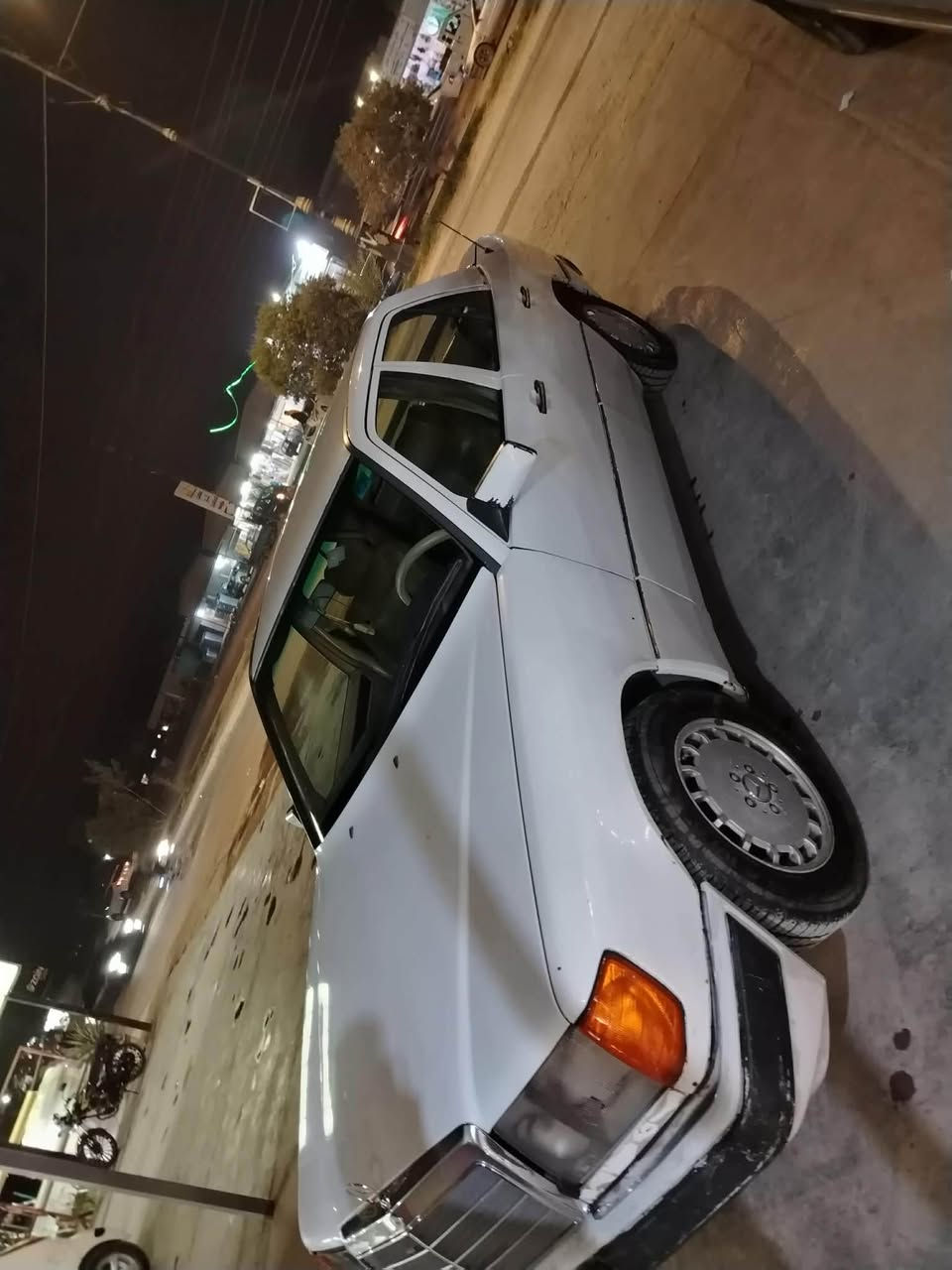 السلام عليكم للبيع مارسدس دب حجم ٣٠٠ محرك كير ومحرك بطه ٢٥٠٠
موديل ١٩٨٩
تحويل ثاني يوم 
السياره ماعيزهه برغي مال جناي السعر 46 وبيه مجال المكان سامراء المقدسة الاستفسار 
رقم *********** غ متواجد عل فيس

