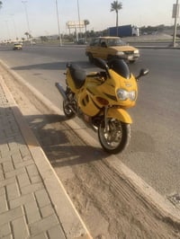 دراجه ساسوكي بطح نوع gsxf كفاله عامه ماشيه 35 الف دراجه جديده جدا مودي...