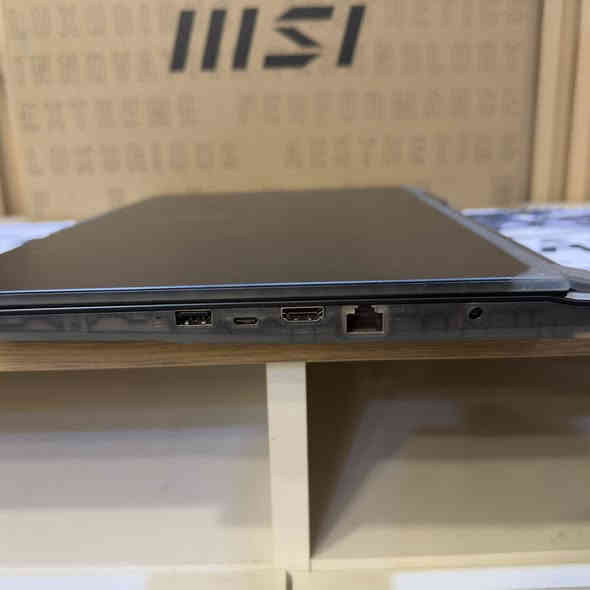 السلام عليكم هاي البقلاوة للبيع 
💻🔥 MSI Cyborg 15 A13V 🔥💻

 • ⚙️ المعالج: Intel Core i7-13620H – الجيل 13

 •   🪭كرت الشاشة: NVIDIA GeForce RTX 4060 (8GB)

 • 🧠 الرام: 16GB DDR5

 • 💾 التخزين: SSD NVMe (512GB)

 • 🖥 الشاشة: 15.6” FHD – 144Hz

 • 🪟 النظام: Windows 11 Pro

السعر مليون و 250 الف ، استعمال جداً جداً قليل ونظيفة جداً نظافة 100‎%‎ وكامل غراضها موجودة 

مكاني كربلاء وماعندي توصيل - ***********
