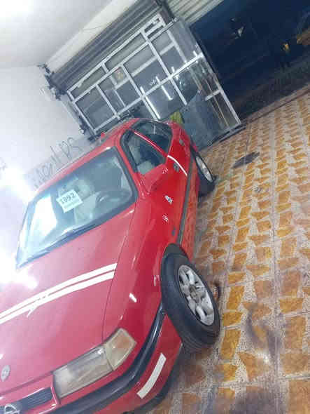 اوبل فكترا محرك 20
رقم دولي لل2030 هزه جديده
شرط كير ومحرك تايرات جدد حجم ١٥
سياره معمره وحلوه السعر ٣٢ وبيهه مجال 
***********
