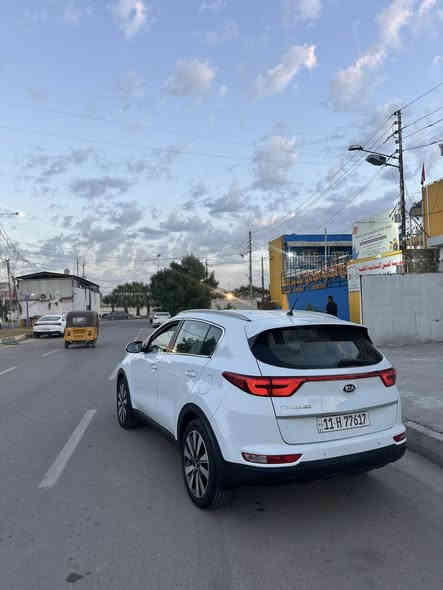 السلام عليكم 
اقره التفاصيل قبل لا تتصل⚠️
كيا سبورتج 2019 خليجي
نص فول
داخل حمصي
جلد ومخمل
تبريد بيانو
تبريد قطعتين
يدات نيكل
ويلكب 19
زراك لايت
لايت زنون
محرك 2000 دوش
مري شفط
اشاير مري
وبعد بيها موصفات
بيها بارد بلجنطه وصبغ دعاميه خلفية
3 سونارات بلمنشور موجودات بيها⚠️❗️
بسمي تحويل ثاني يوم
السعر 184 وبيها مجال كلش بسيط حك الجية
***********
