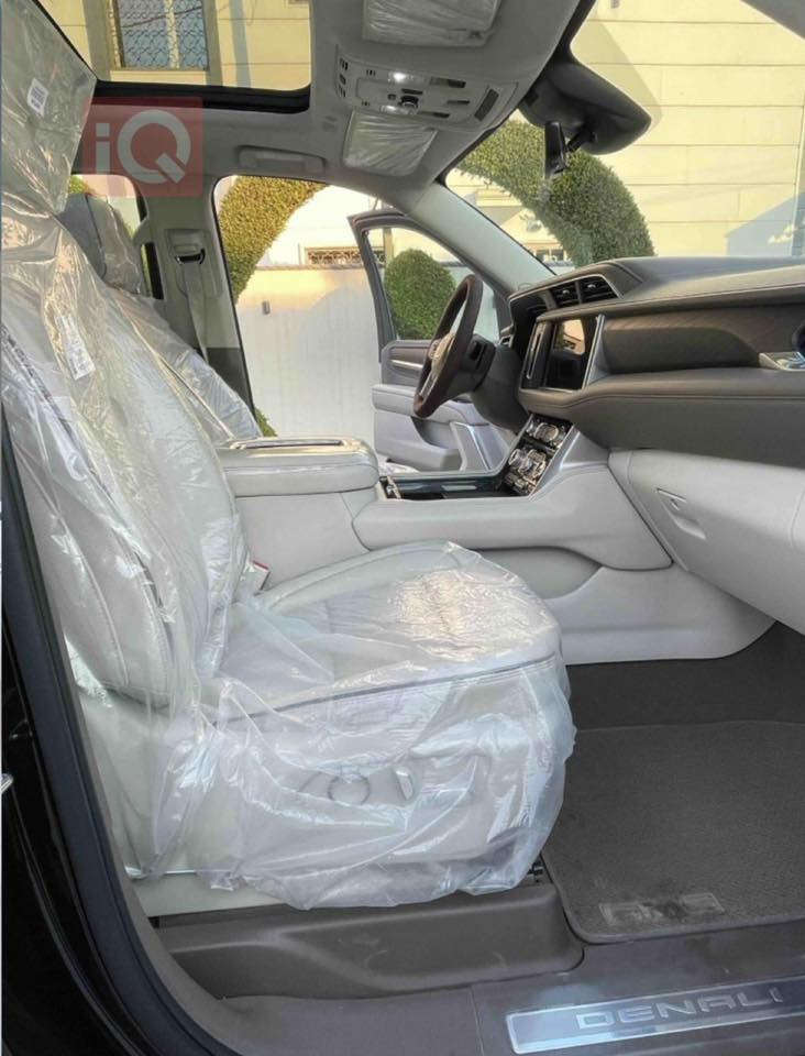 السلام عليكم
GMC Yukon Denali 2023
السيارة خليجية فول للأخير السيارة مغلفة ppf
ومابين شخط والدواخل مغلفة السيارة جدا جديدة ومابين أي نقص تخم تاير جديد 
السيارة رايده ب 63 الف وبيه مجال 
هذا رقمي موجود واتساب ***********
