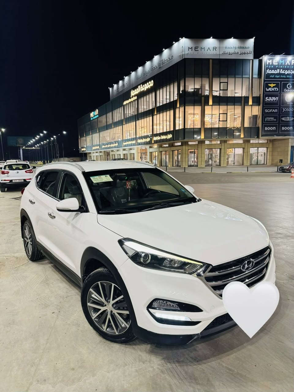 السلام عليكم 
توسان خليجي موديل ٢٠١٨ وكاله الكاصد 
سياره بيها قطعتين صبغ 
ماشيه ١٠٨ الف 
قبق ولفات مفتوح مبدل لاستيك 
السعر ١٦٧ وبيها مجال 
عنوان / بغداد البلديات 
هـ/ ***********
