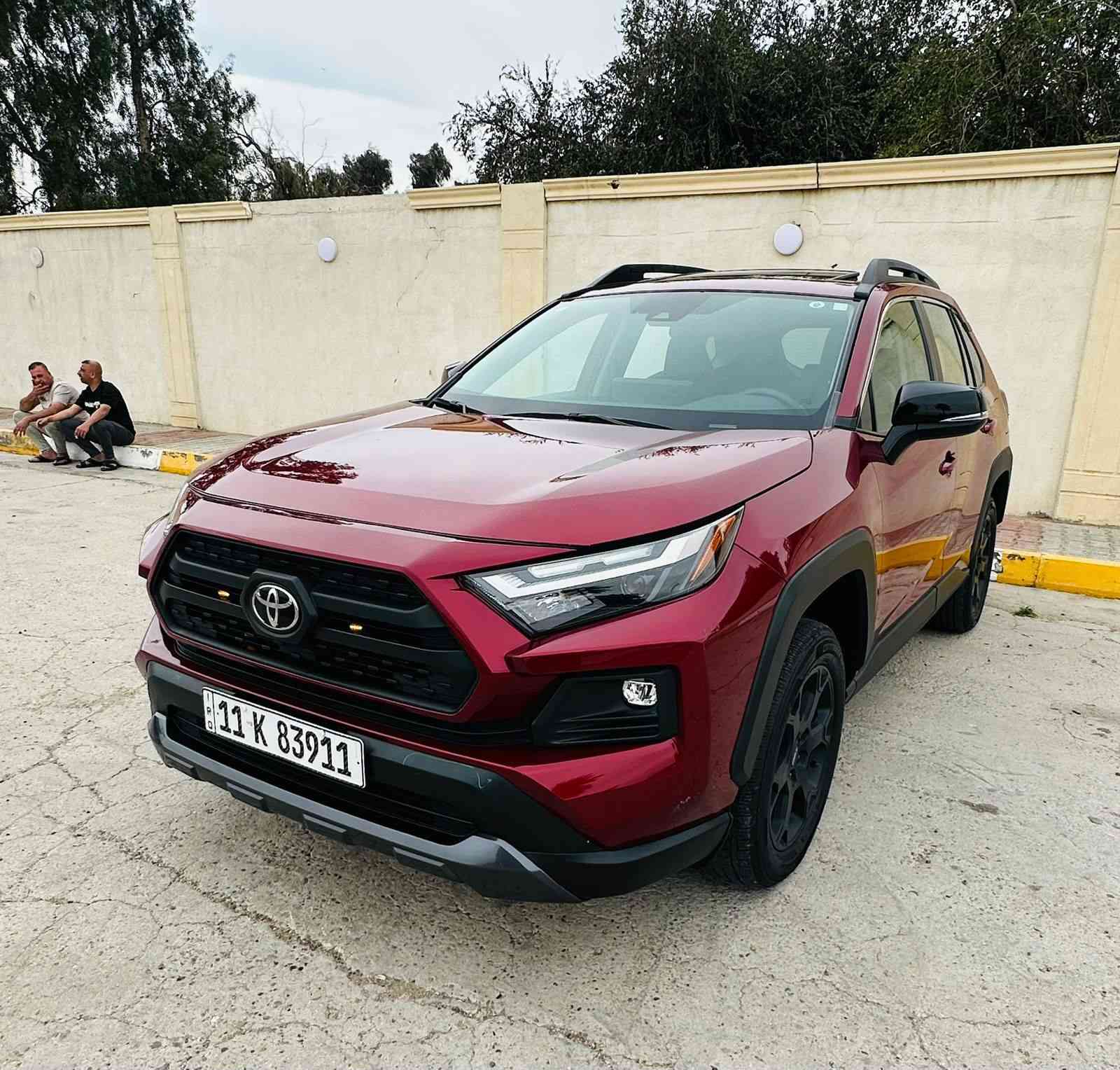 تويوتا راف 4 موديل 2023
وارد أمريكي رقم بغداد بأسمي تحويل مباشر نفس اليوم 
مواصفات فول 
حادث كما موضح في الصور تخريب
بدون دواخل
بدون ايرباك بشرط
وين ما يعجبك افحص
العنوان بغداد الشالجية
لمعرفة السعر وباقي التفاصيل الاتصال على الرقم التالي ***********
