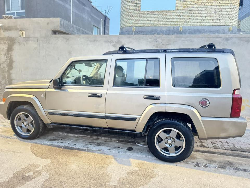 جيب كوماندر 2006 محرك ٤/٧ بسمي هزه جديده رقم بغداد كشنات كهربا تبريد ٣ قطع بيه شويه خياسات بالقماره وحادث بسيط بالبجم المكان بصره السعر ٧٠ الاتصال ***********

