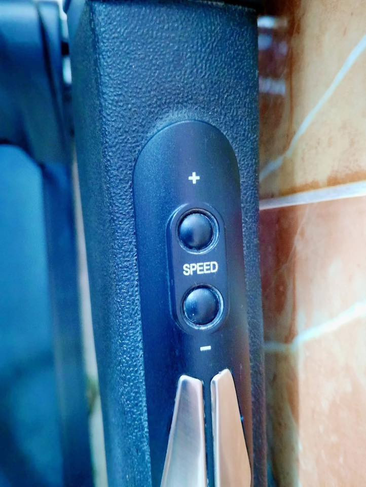 السلام عليكم ورحمه الله وبركاته
جهاز جري نوع ((YAMATO))

اشتريتة جديد استعملتة فترة كلش قليلة 

هزاز شغال 

نظام صعود شغال 

سرعة كلهة شغالة 

كلة شغال 

المكان بغداد المدائن 

السعر ٤٧٥

للاستفسار ***********
