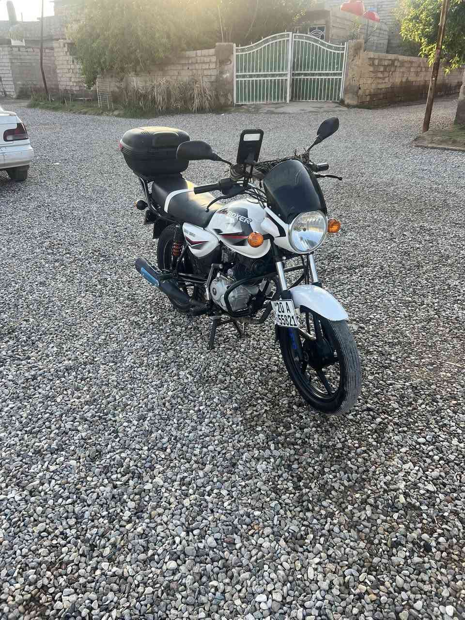 سلام عليكم بوكسر مرقم بسمي مديل ٢٣مابي نقص السعر ٢٣٠٠مليوني و٣٠٠وبيها مجال ديالى كنعان الرقم  ***********
