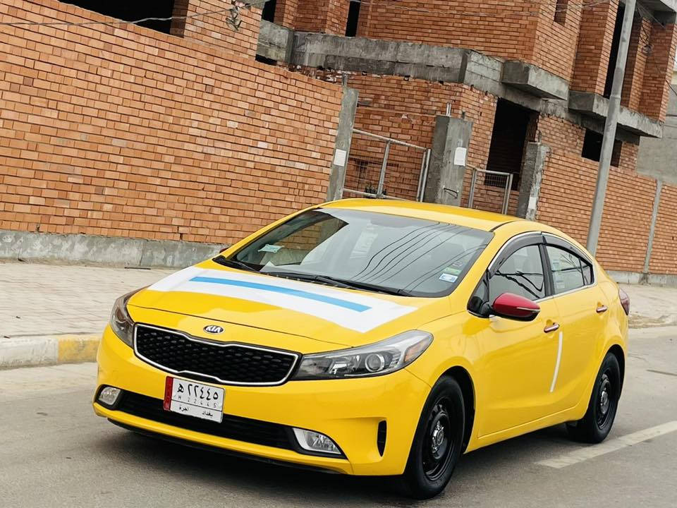 سلام عليكم البيع كيا فورتي موديل 2017 وأرد امريكي حادث قبق جنطه بدون دواخل فقط ولباقي مكفولة كفالة عامة اليبل وآحد مواصفات فول من عده الفتحه مواصفات شاشه كأمره بصمه تحكم ستيرن رادارتات حساسات مثبت سرعه تحديد مسار مري شفط لدات امامي منضومه زنون وبعد بيها مواصفات سيارة جديدة وجاهزة من كلشي تبريد ثلج حدادية تخم تاير كير ومكينة 2000 دوش مكفولات سيارة شرط احله من صور السعر 120 لاستفسار علا رقم *********** مكان سيارة كربلاء
