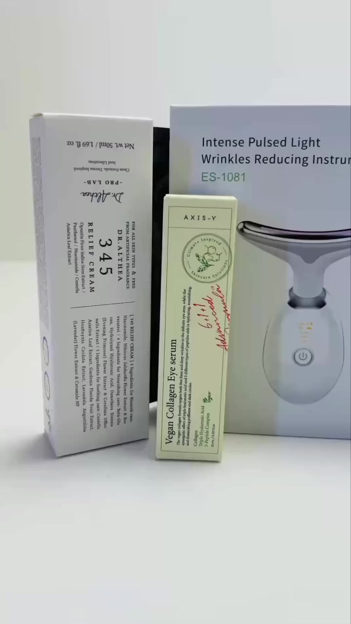 بسم الله الرحمن الرحيم 

✨ روتين عناية متكامل لبشرة نضرة وصحية ✨
كل منتج بهالطقم هو خطوة مهمة لجمال بشرتچ! 💁🏻‍♀️
خلي بشرتچ تتنفس وتتجدد بهالروتين المصمم بعناية من أفضل الماركات الكورية 🌸🇰🇷

👇 تعرفي على المنتجات وحدة وحدة 👇

1. 🧴 SKIN1004 Madagascar Centella Ampoule Foam
غسول رغوي لطيف يزيل الأوساخ والزيوت بدون ما يسبب جفاف للبشرة، بتركيبة السنتيلا الآسيوية تهدي البشرة وتحافظ على توازنها 🌿

2. 🧼 SKIN1004 Light Cleansing Oil
زيت تنظيف خفيف يذوب المكياج وواقي الشمس بفعالية بدون ما يترك أي بقايا دهنية ✨
مثالي لتنظيف مزدوج لبشرة نظيفة وعميقة.

3. 💧 Anua Niacinamide 10% + TXA Serum
سيروم قوي لتفتيح البقع الداكنة وتوحيد لون البشرة 🌟
يحتوي على النياسيناميد والتراكساميك أسيد لنتائج ملموسة من أول أسابيع الاستخدام.

4. 🧊 Vegan Cooling Eye Serum
سيروم تبريد فوري لمنطقة تحت العين، يقلل الانتفاخات والتعب 👁️❄️
بتركيبة نباتية مناسبة لكل أنواع البشرة.

5. 🧴 Dr. Althea 345 Aqua Boosting Cream
مرطب عميق يمنح بشرتچ جرعة مكثفة من الترطيب يدوم لساعات 💦
مثالي للبشرة الجافة أو الحساسة.

6. 🌟 جهاز تدليك الوجه الكهربائي
أداة ذكية لشد البشرة وتحفيز الدورة الدموية ✨
تساعد على امتصاص السيرومات بشكل أفضل وتقلل من مظهر التعب والتجاعيد.

💖 النتيجة؟ بشرة صافية، مشرقة، ناعمة مثل الحرير 🌸
خلي هالروتين يكون سر جمالك اليومي 👑

📦 متوفرة الكمية حالياً – لا يفوتچ الطلب 💌

#ميكب #مكياج #ميكب_ارتست #corrector #كوركتر


**إذا كنت صاحب هذا الإعلان وتريد حذفه لأي سبب، رجاءا أرسل رسالة إلى الدعم الفني**