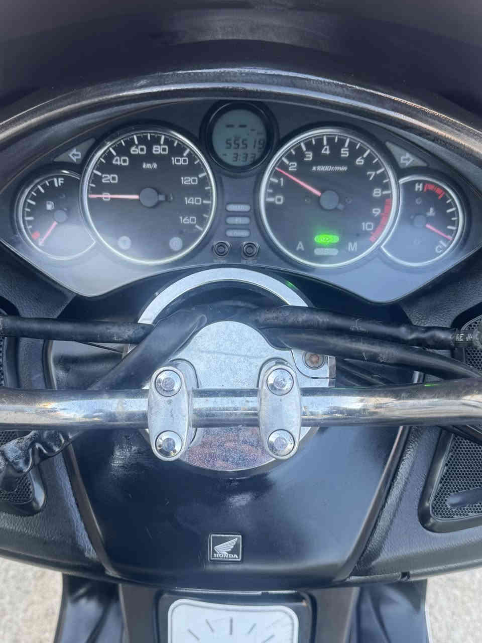 Mf فورزه 09 كرستال
دراجه حلوه وناعمه كير اربع تحويلات 
7نمر كفرات ٩٠ بل ميه رون واحد ونص 
كهربائيات كلها شغاله عليها ادامه باتري وكلجات شعله ومعدل تشك لكاع تخم تاير جديد اوراقها موجوده 
ماشيه ٥٥  سترين رياضي نكره سلف اي وقت 
مكاني ديالى بعقوبة شراي تفضل ***********
سعر ١١٠٠ وبيها مجال بسيط
