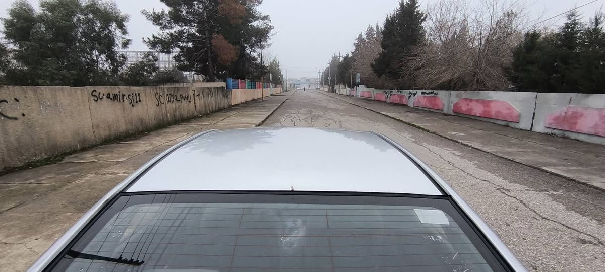 تازەداخڵ ٢٠٠٦ پاکەتی دەعمو لێدراو که ڤەرگۆڕاو بەشەرت گێڕومه کینه و کاره بای به شەرت یەک سەنت مه سروفی نییه
ناوی پاک نه کراوەتۆ هێشتا سەیاره که له وێنه و ڤیدۆکه چۆنه له ڕووبه ڕویش وایه  خیساو ڕزی هیچ نییه 
٤تایه و ویلی تازه ی له ژێره
شوێن هه ڵبجه ی تازە
نرخی ٤٤گڵاو یەک مه جالی زۆر که می برایانه
***********
***********
سپاس ئەدمینی گوڵ
