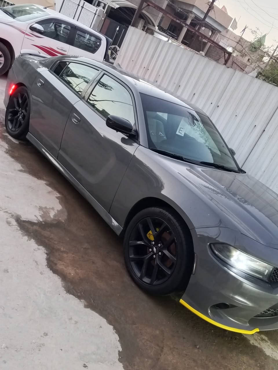 سلام عليكم جارجر رقم بغداد بسمي مديل 17اصل لون سمنتي فئه sxT شاشه كبيره كاربلي كشنات حضن+ كهرباء تتفئه وتبريد معروفه موصفاتها كير محرك صدر ب جيس تبريد ثلج سياره جديده وجاهزه بجم كبس / حادثها باب صدر فقط وبيها كم بارد جدا بصيطات صور الحادث وسونار بل منشور سعر 178 وبيها مجال عنواني بغداد هاتف ***********
