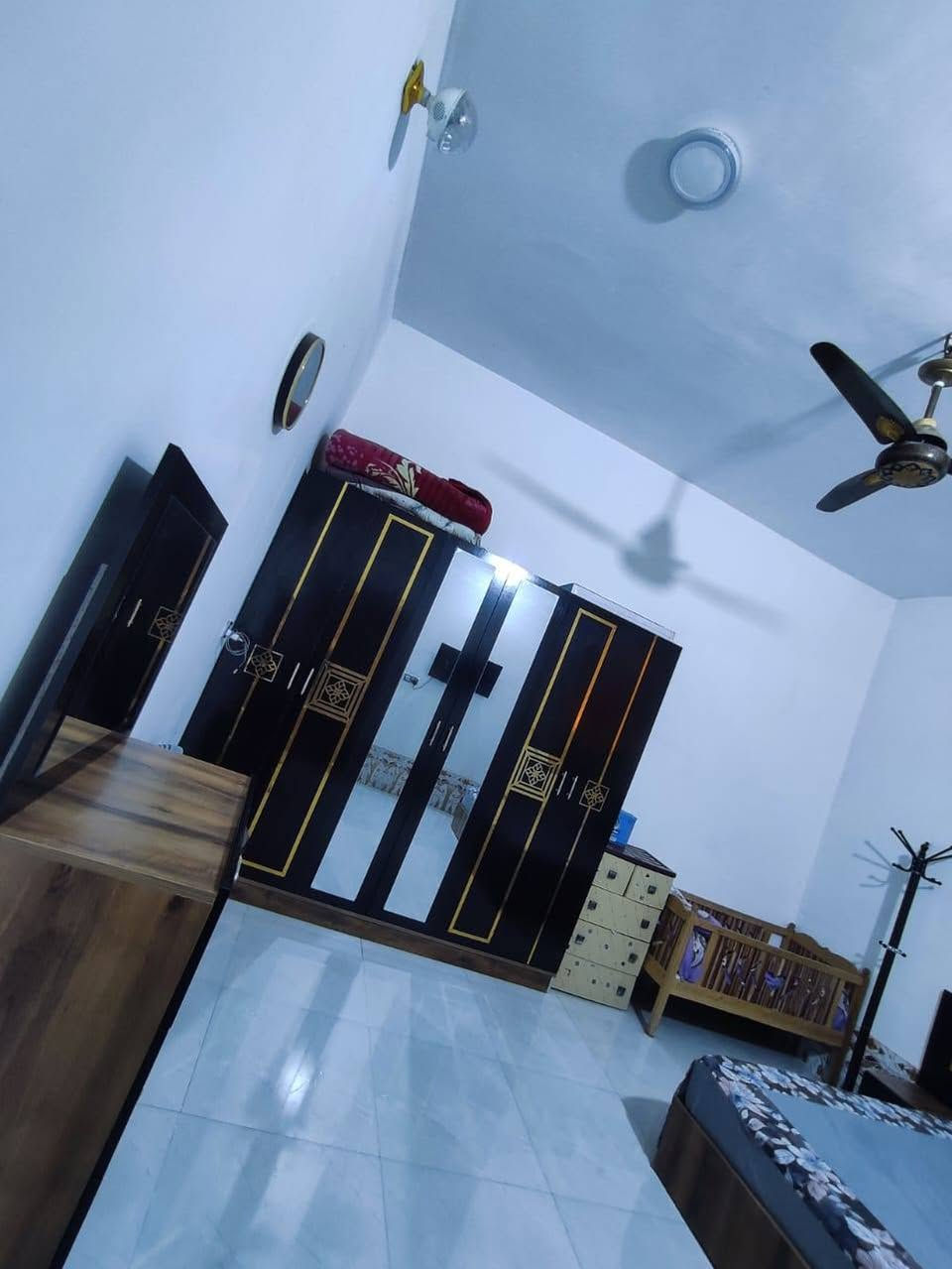 دار سكن للبيع في حي الصحة بلبداية قرب رؤف ٢٠٠متر كونكريت بناء حديث طابوق السعر ١٢٠ 
دار سكن للبيع في حي الصحة بلبداية قرب رؤف ٢٠٠متر تبليط خدمات كامله 

♦️♦️♦️♦️ قرب #رؤف طابو صرف 

#غرفتين #وصاله #ومطبخ #وصحيات #واستقبال 👏👏

#السعرــــ120مليون وبيه مجال 🤏

#اتصل*********** ☎️☎️

@الجميع @إشارة
