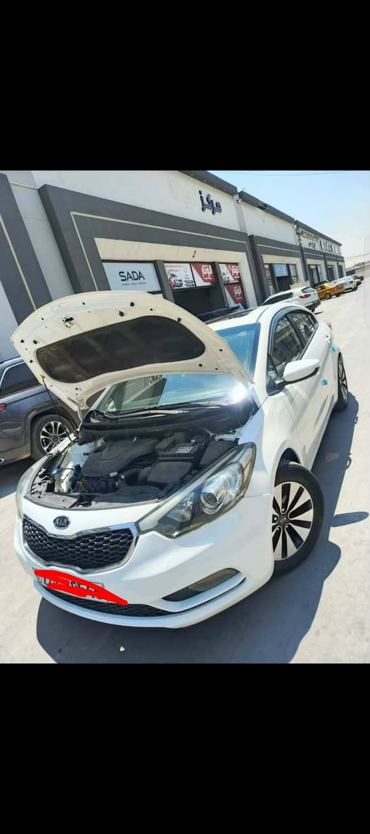 سيراتو موديل 2014 مكينه 1600 السياره خليجي بيه 3 قطع صبغ فقط الجاملغ وره السائق والبيبان ثنينهن تخم تاير جديد ودواخلها جديد ونضيفات .                                                  سعر السياره 105                                                       مكان السياره واسط عزيزيه.                                           اي ستفسار على هنا 👇
                                                            ***********.                                   ***********
