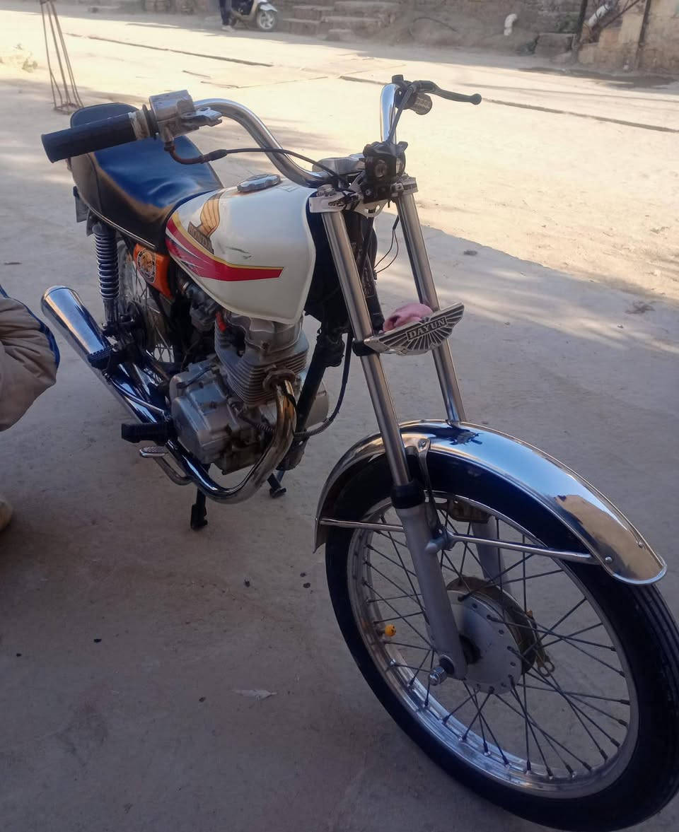 السلام وعليكم شباب دراجه نوع نامه الشاصي 2021 نامه والتعميره 20 كلك كلك كلك اني مكلف بل نشر هاذه رقم راعيه ‏‏‪ 0781 259 9745‬‏ السعر 600 وبيه مجال
