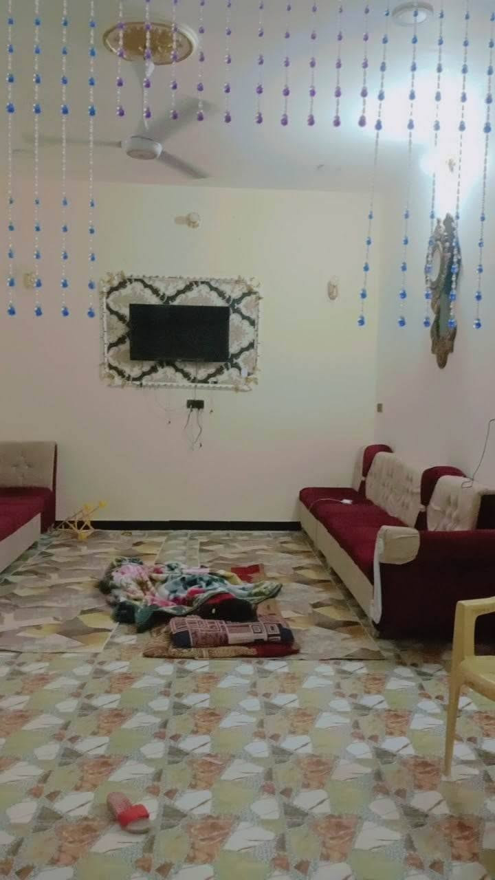 إعادة النشر بسبب الوعود الكاذبة

بيت للبيع المساحة 150قرب مدرسة الرحمن يحتوي على طارمة وصالة ومطبخ وبراني وغرفة وصحيات داخلية وخارجية بناء حديث كونكريت مسلح مطلوب للاسكان 37مليون وباليد 70 قرب سيد شعبوث الاتصال على الرقم ***********
