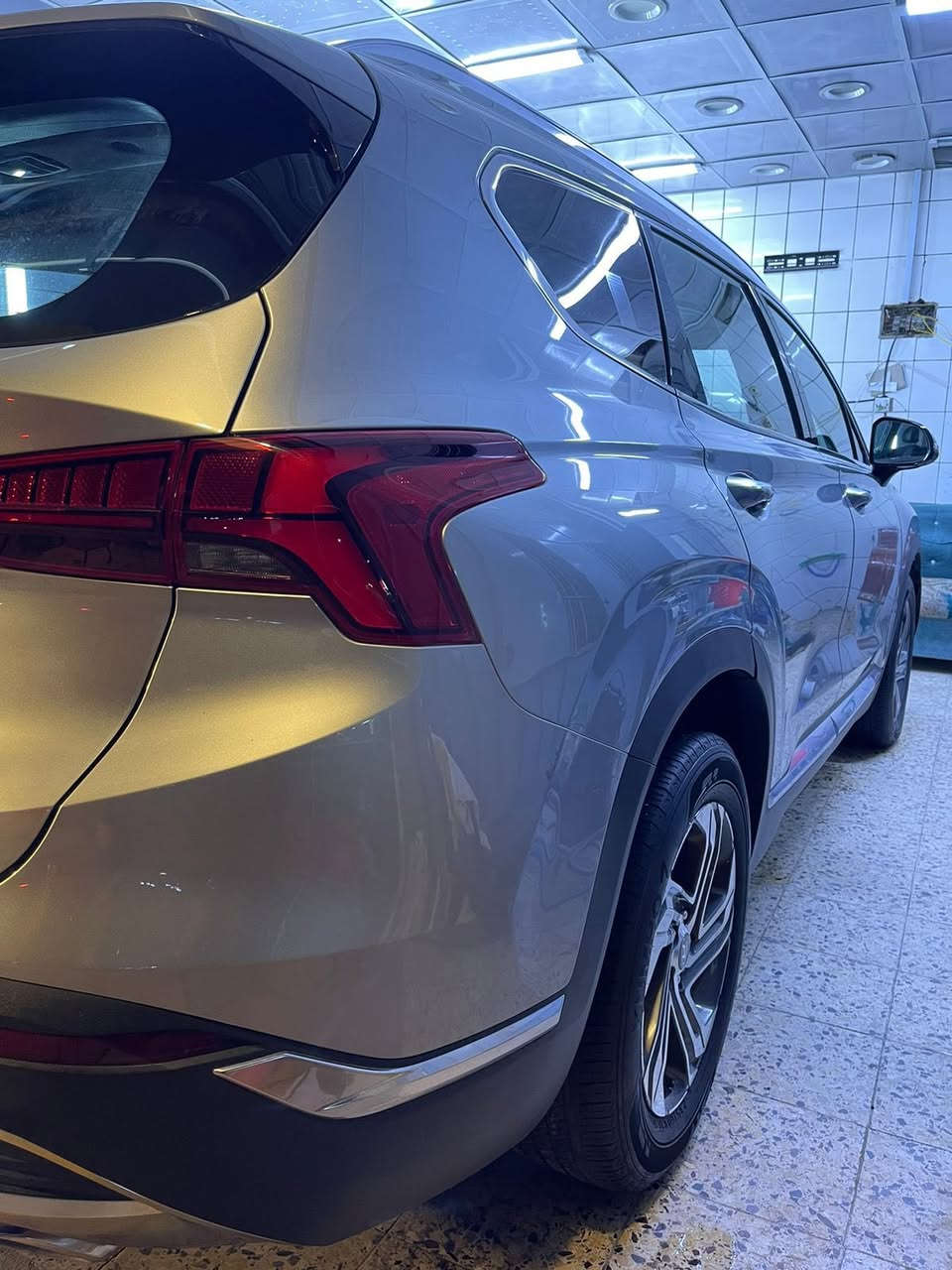 سنتافيه موديل 2022 وارد أمريكي فول 1/1 
رقم بغداد شرط التحويل

💎 ســعــر ✅ ::  250 📮

محرك:2500 -4 سلندر 
ألمواصفات:  فول 1 على 1 فول اوبشن 

موصفات سيارة
بصمة ‏‎فتحة سقف بنوراما
كير بصمة فتح ابواب بصمة
صندوق كهربائي بصمة 
‏‎تشغيل عن بعد ‏‎كراسي كهرباء
‏‎كراسي جلد‏‎كراسي تدفئة 
كراسي تبريد ستيرن مقود تدفئة
‏‎هاند بريك كهرباء ‏‎شاشة ابل كار بلي 
اريل نڤكيتر ‏‎كامرة دوارة 
حساس امامي بجم فول نيكل 
‏‎لايت زنون‏‎لد زنون‏ ‎بلوجكتر زنون
‏‎تحكم مقود جهتين ‏‎مانع انحدار
‏‎مانع انزلاق ‏‎داخل مُطرز كاربون فايبر 
‏‎تبريد  2 قطع ‏‎شفتات ستيرن 
‏‎وباقي المواصفات المعروفة للفول 

مكان السيارة: بغداد
 *********** واتساب
