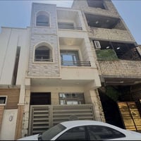 دار للبيع ثلاث طوابق مساحه60 واجها3.80يحوي على 4 غرف نوم وهول ومطبخ وخ...